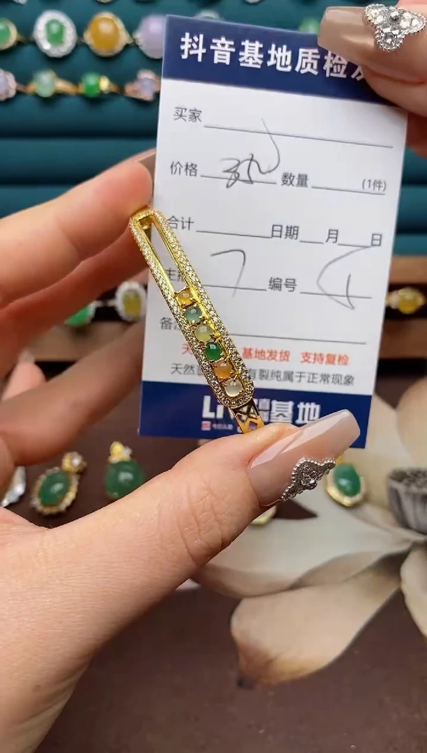 银S925镶嵌翡翠耳饰.