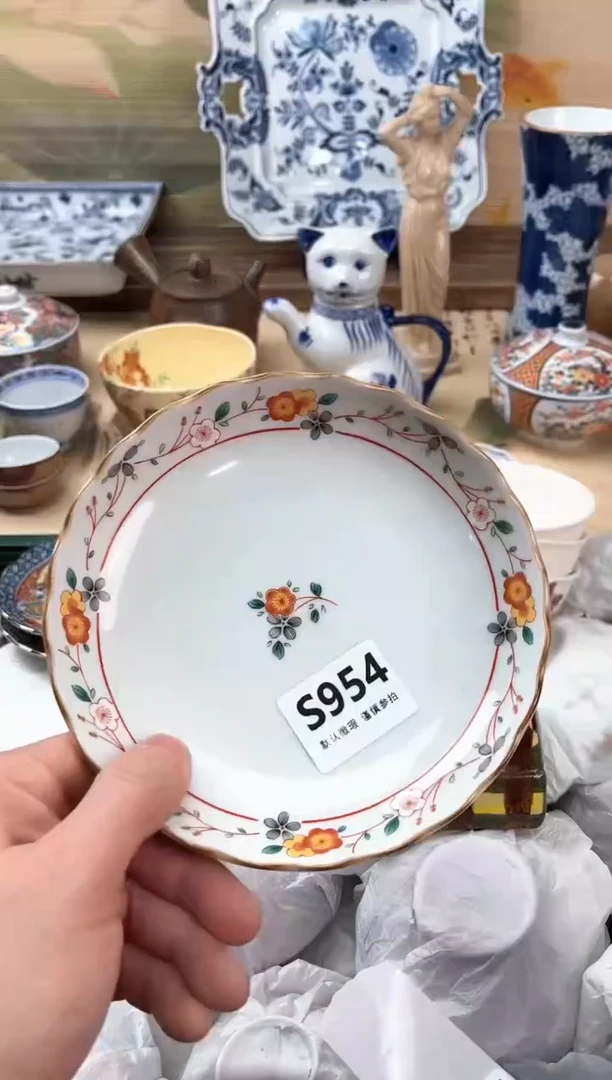 瓷片小*哥954