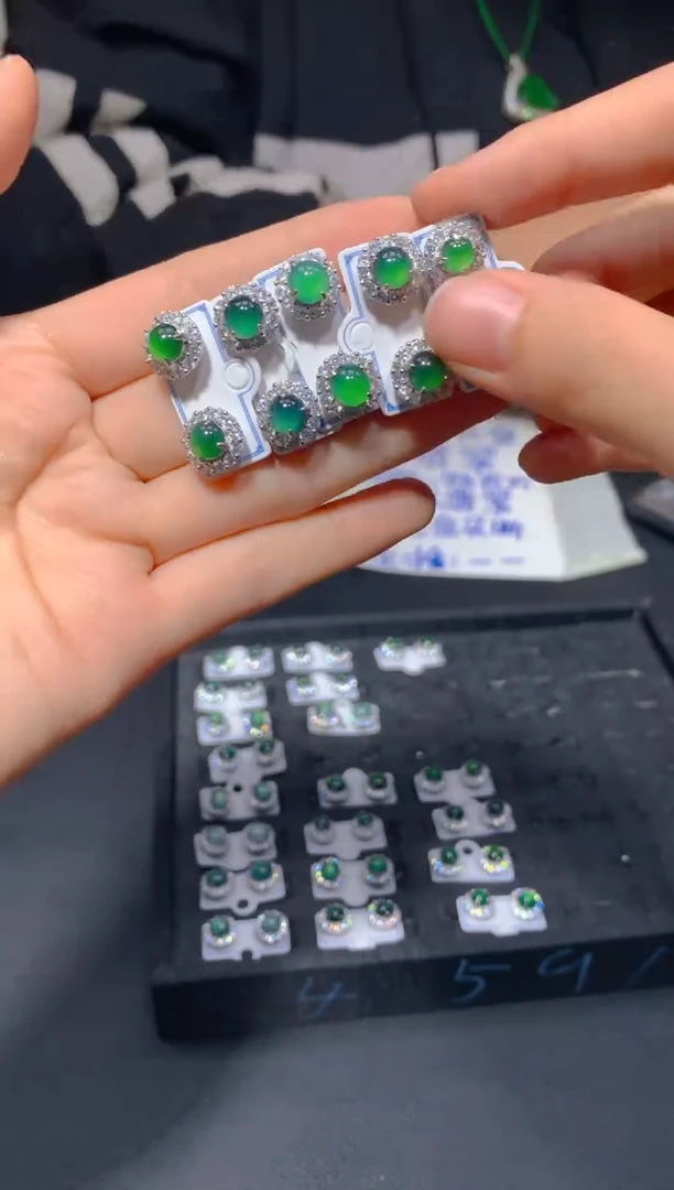 【闪购商品】定制翡翠未镶嵌118多样性发货(发其一）