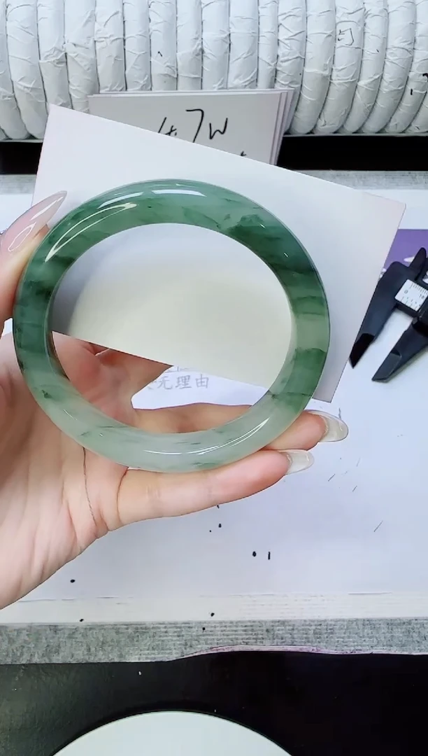 未镶嵌手镯石英质玉280/60.6