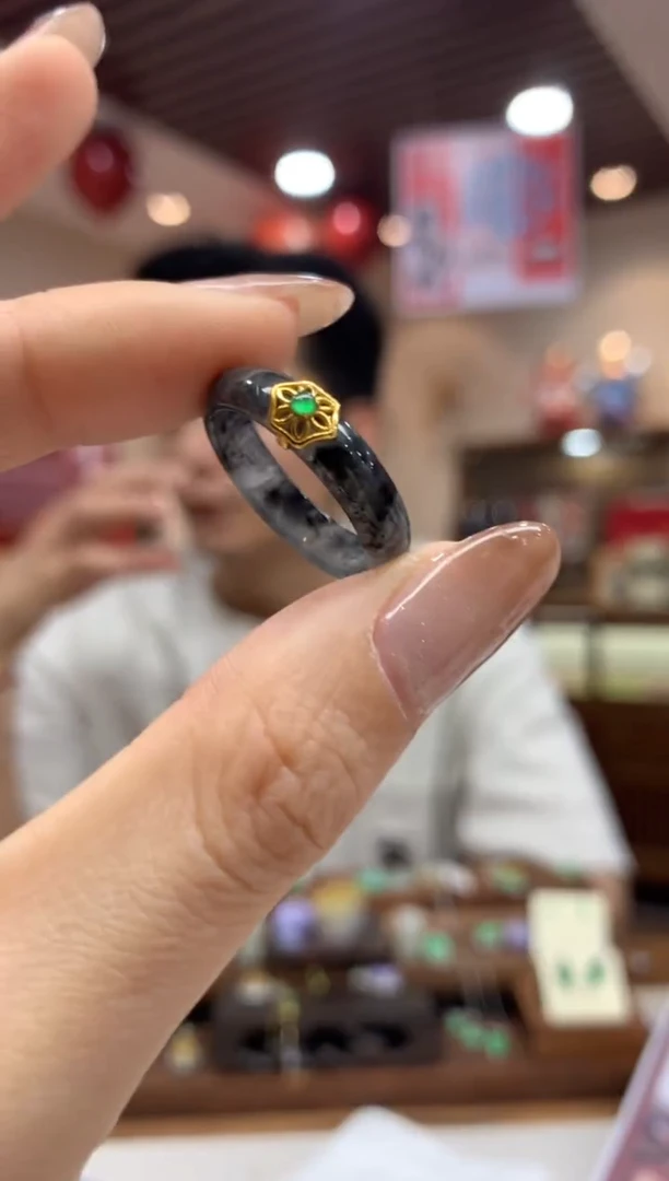 【闪购商品】翡翠戒圈18K金镶嵌戒圈