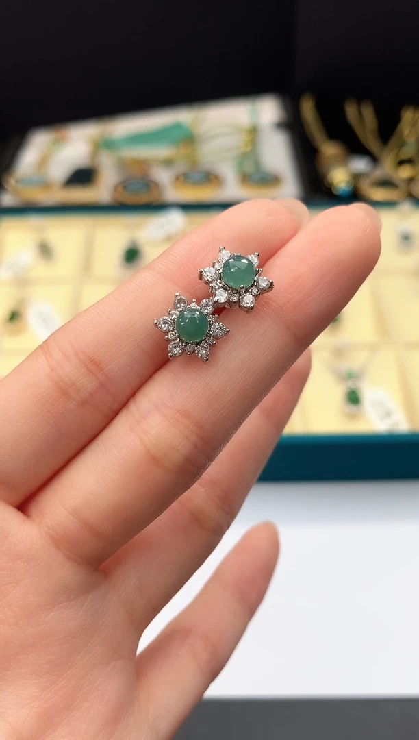 颈饰未镶嵌翡翠天然翡翠A货 多样性发货 发其一