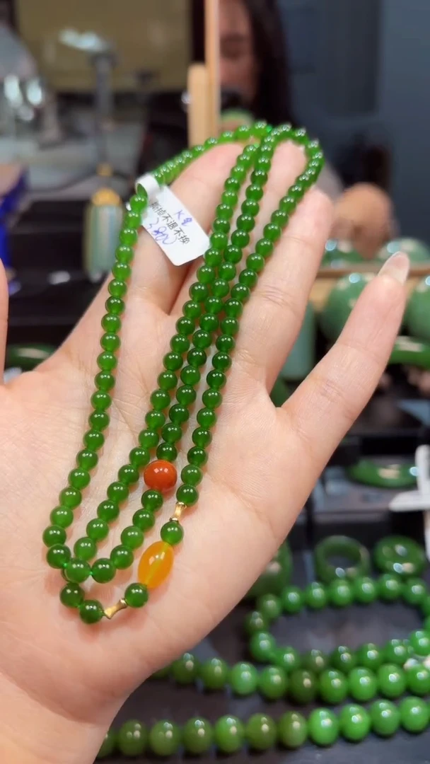 【闪购商品】和田玉（碧玉）颈饰18K金镶嵌1