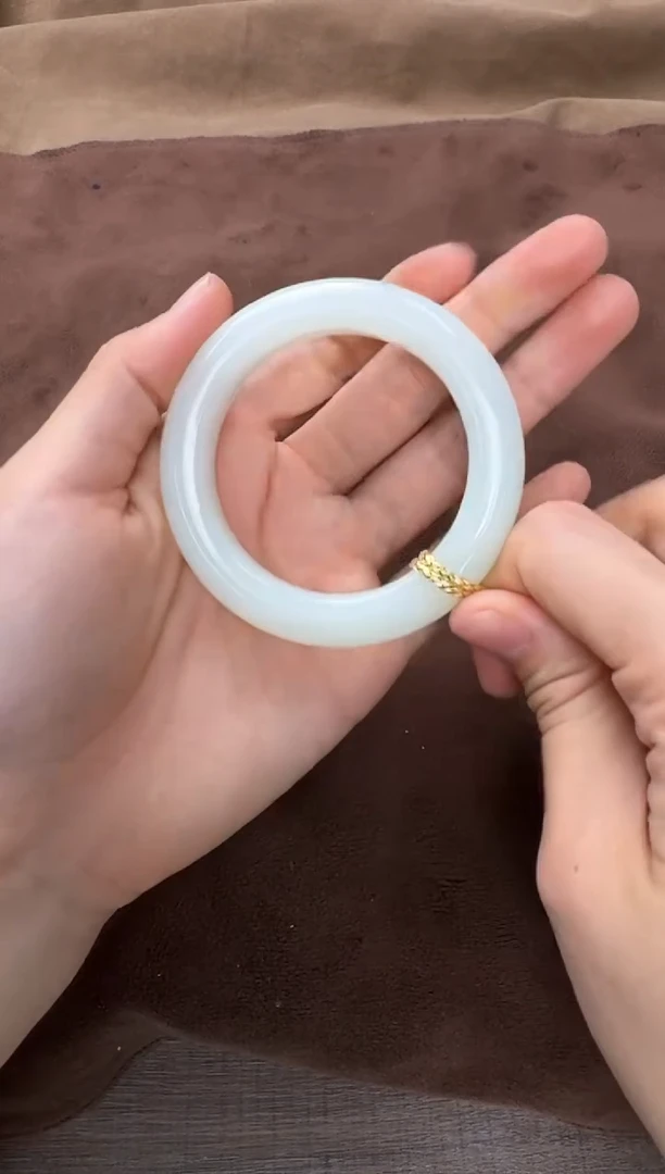 和田玉未镶嵌颈饰手镯52