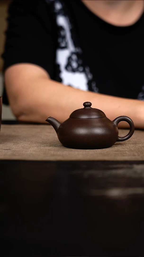 茶壶紫砂紫砂壶 乌泥 梨形文旦 99cc