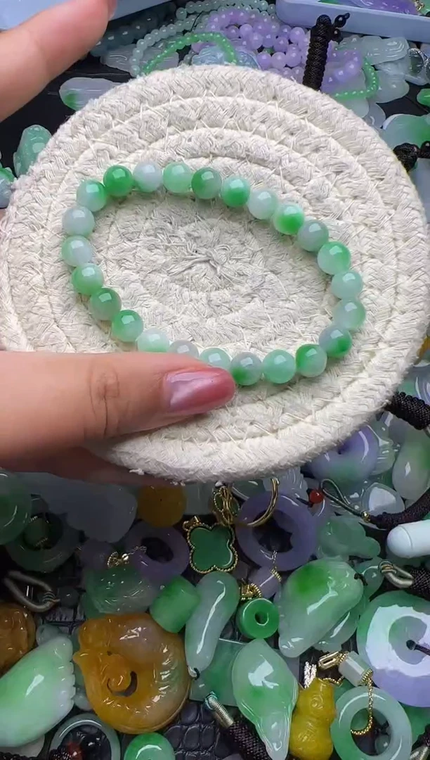 颈饰未镶嵌翡翠天然缅甸翡翠吊坠