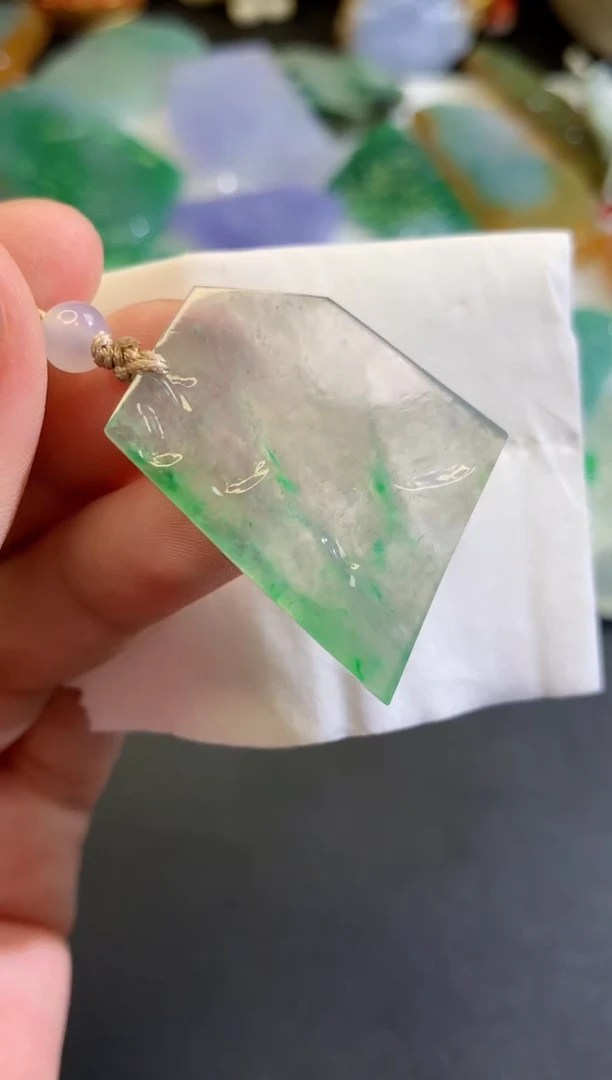 翡翠未镶嵌吊坠(不含链)3451