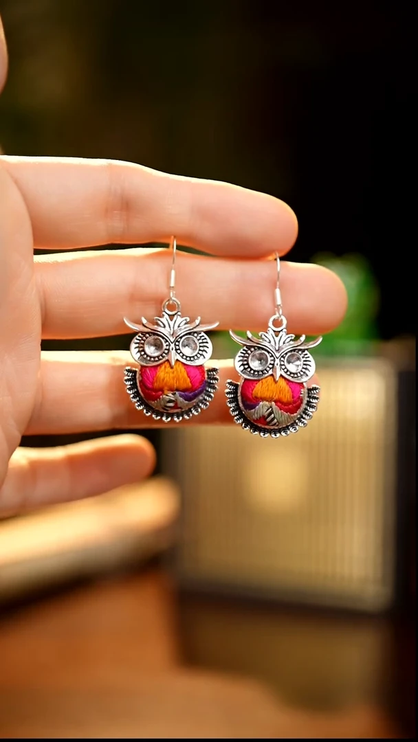 刺绣私人定制苗族手工Q306