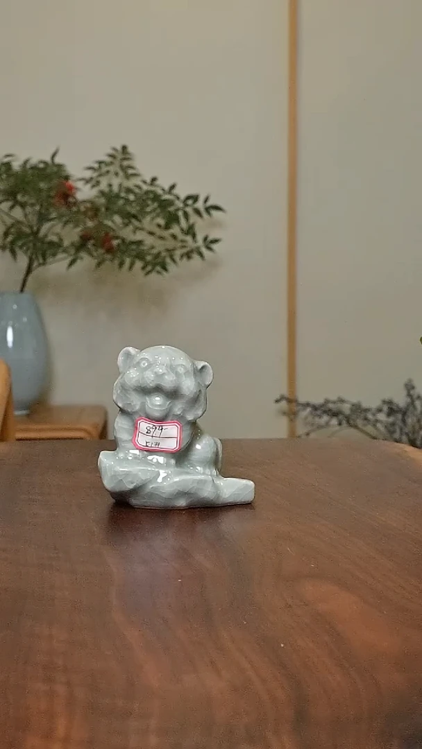 51#虎 豆绿釉 微瑕 朱家汝窑款