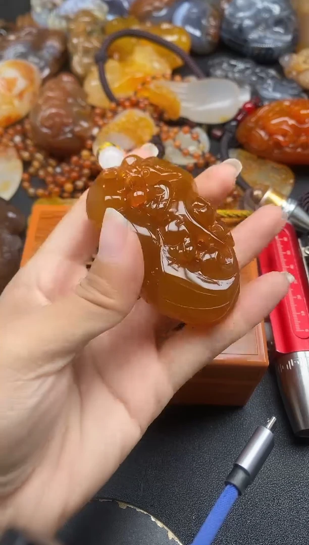 未镶嵌1玛瑙/玉髓利****件ll