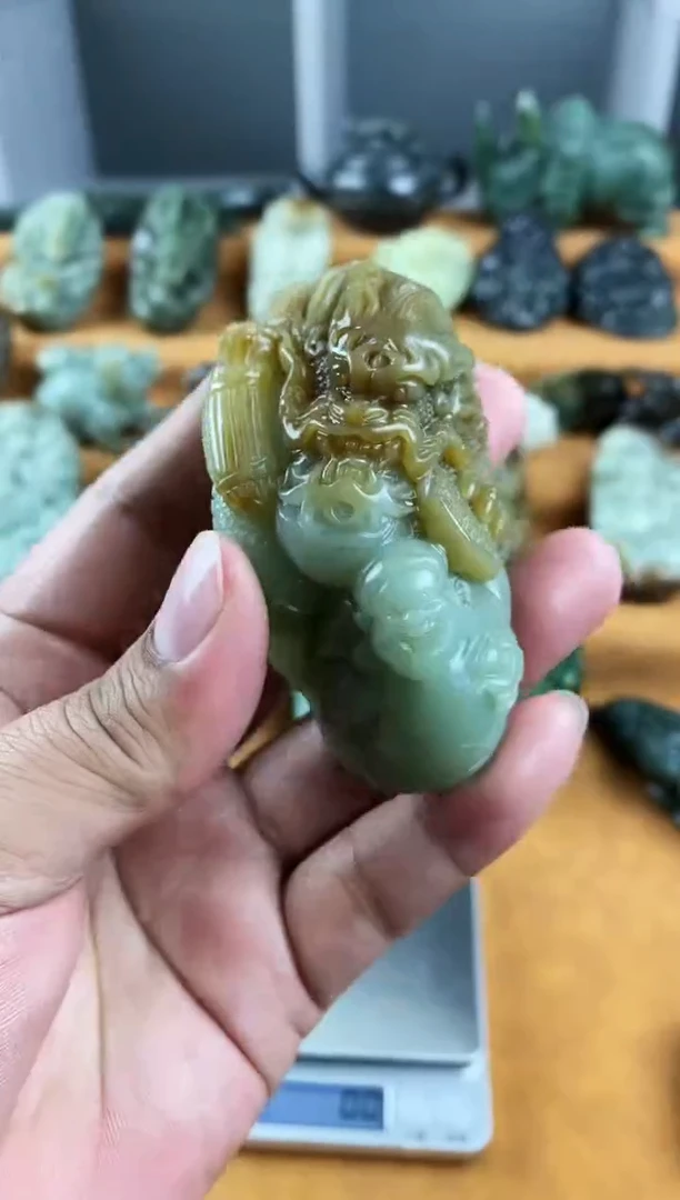 未镶嵌和田玉把件1