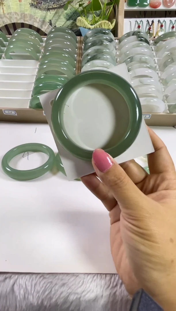 未镶嵌手镯东陵石56圈