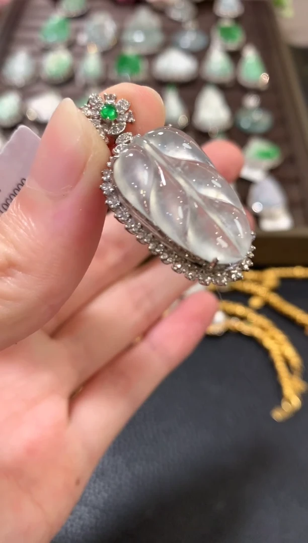 吊坠(不含链)18K金镶嵌翡翠a103