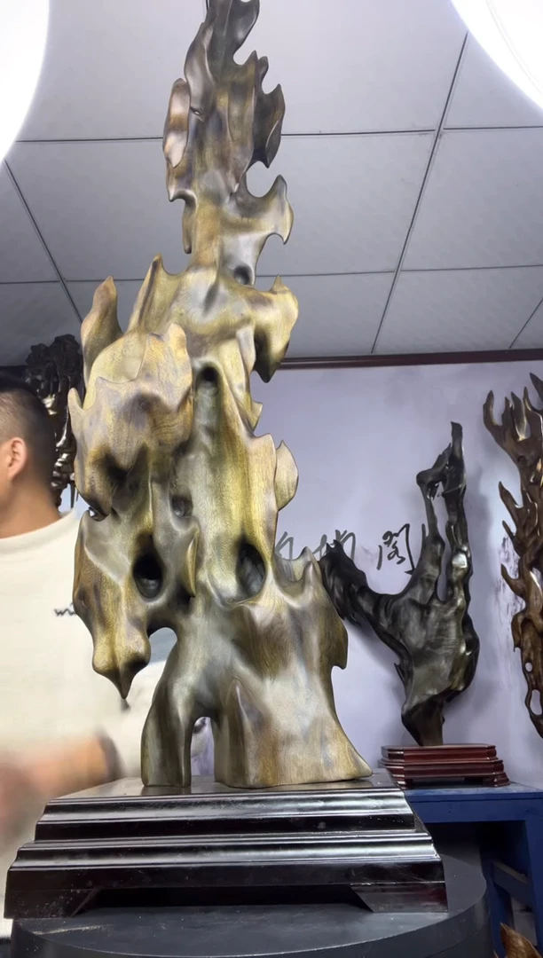 金丝楠木雕款道*一金丝楠木工艺品摆件