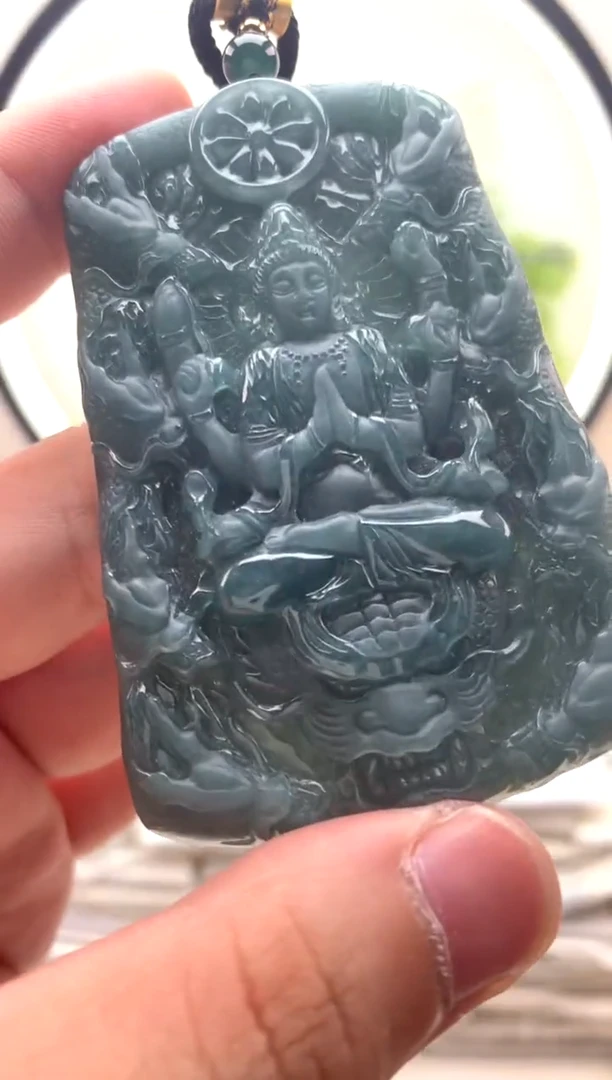 颈饰未镶嵌翡翠千手观音