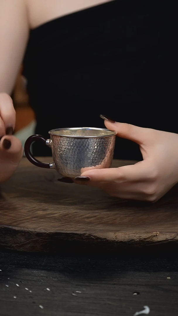手工999锤纹主人杯银杯