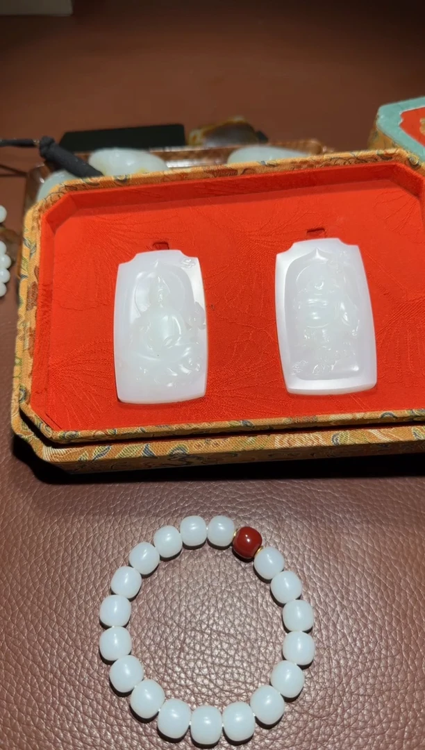 未镶嵌和田玉挂件爱*妇和田玉