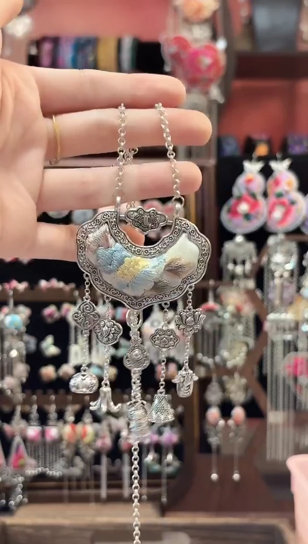 织绣 云织谣民族风精美饰品   144+链子