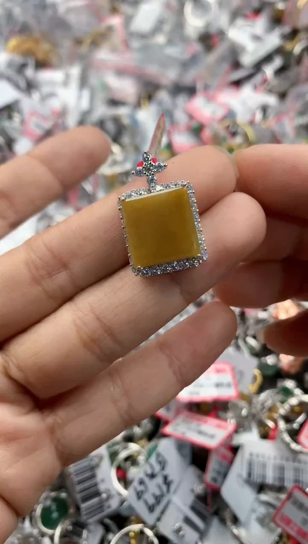 银S925镶嵌戒指翡翠777             10