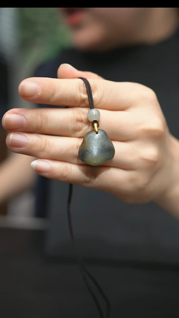 颈饰未镶嵌和田玉10.6克