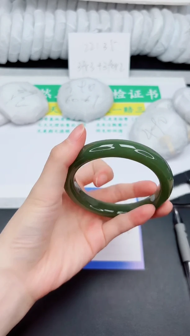 和田玉手镯未镶嵌15-64.8DB L