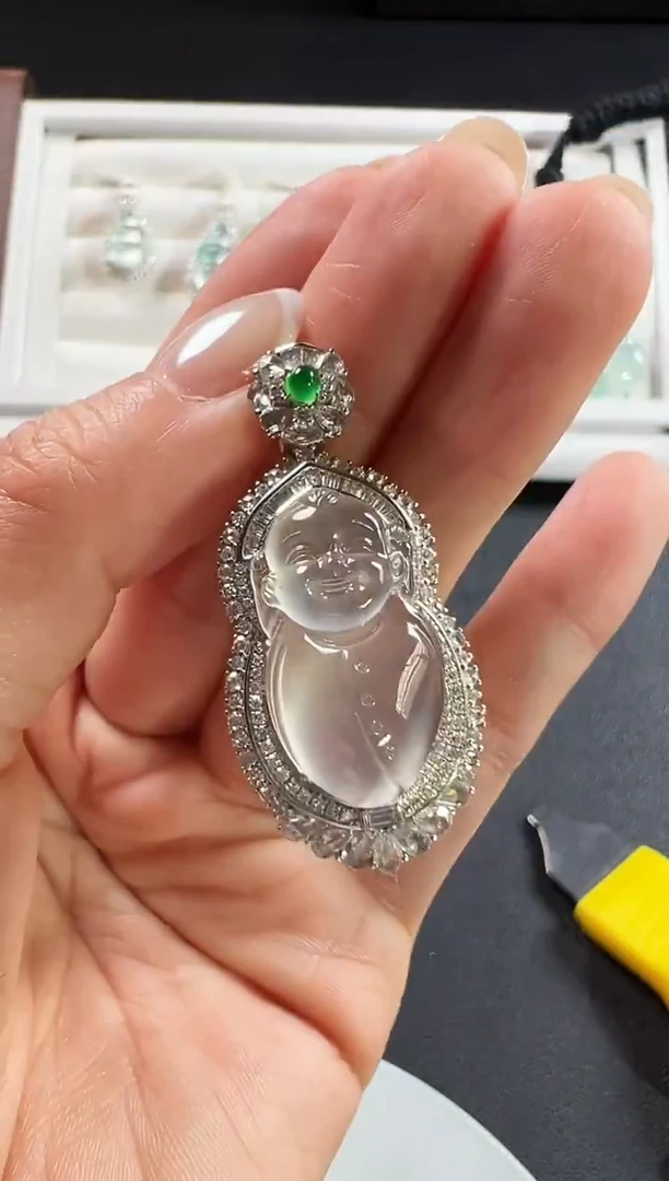 18K金镶嵌翡翠耳饰KAC1224-015