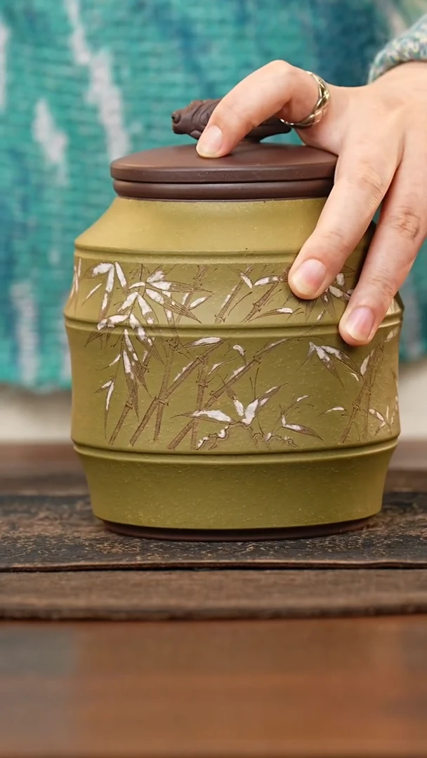 紫砂茶叶罐知了钮豆青泥刻竹子竹节罐