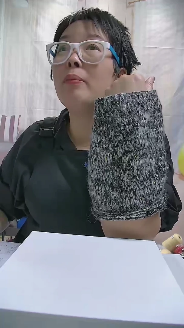 【F612告白】彩豆羊毛马海毛线1桶(1.2斤) (适用8MM针)