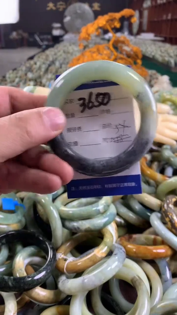 未镶嵌蛇纹石玉手镯3650