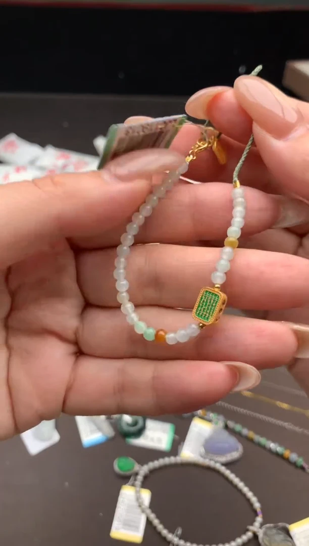 【闪购商品】翡翠手绳未镶嵌   一