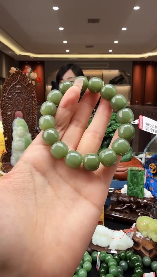 颈饰未镶嵌和田玉2hm14