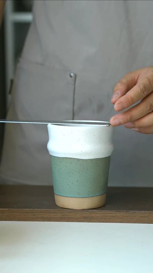 陶瓷微瑕出丹麦植物釉绿白拼手握杯300ml@4-2@