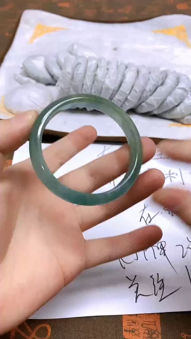 未镶嵌手镯翡翠181