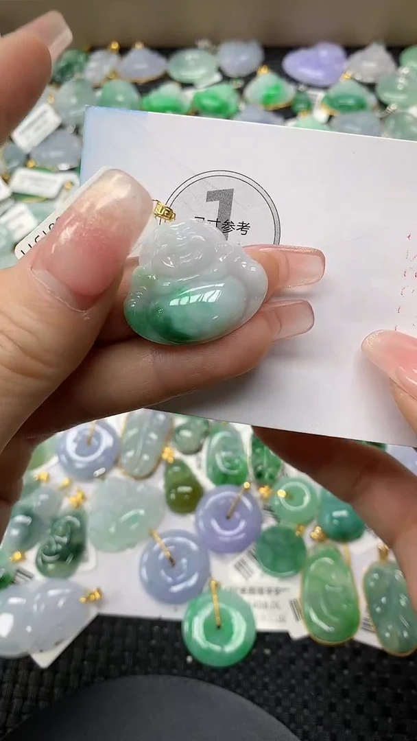 颈饰18K金镶嵌翡翠a货支持复检百元以上9元证书费自理