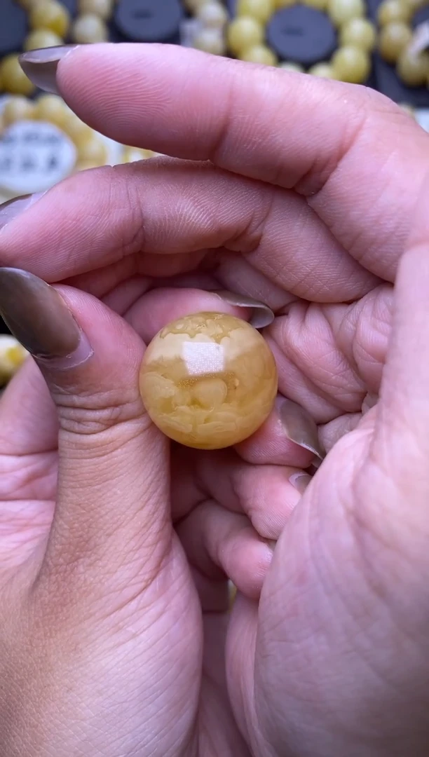 裸石琥珀未镶嵌23.1mm大小姐珠宝72