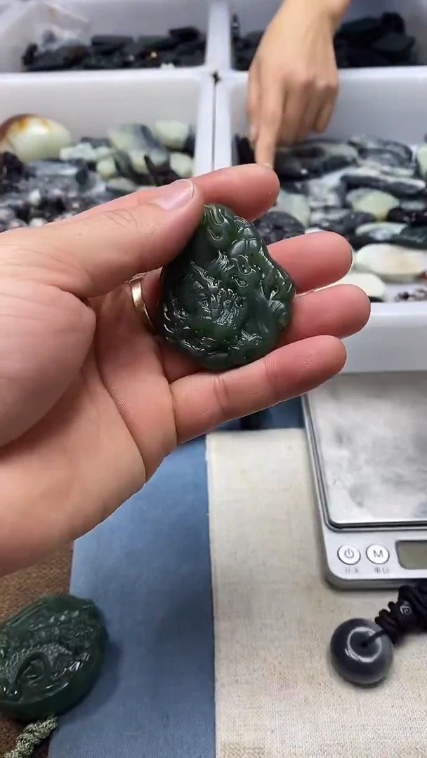 吊坠(不含链)未镶嵌和田玉1