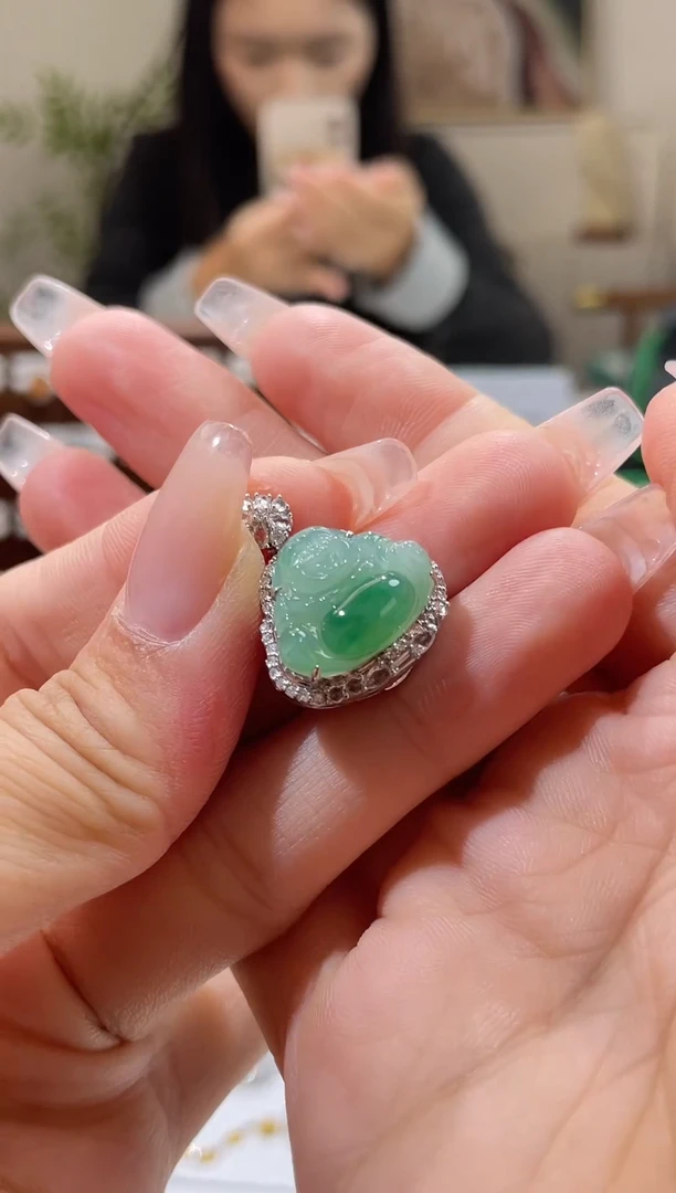 吊坠(不含链)18K金镶嵌翡翠佛公