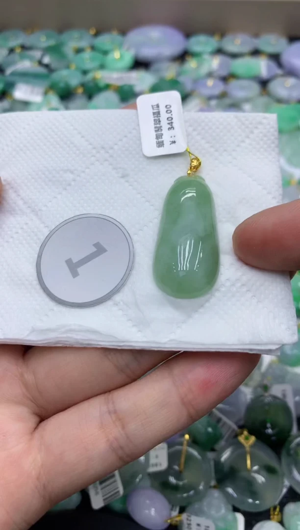 颈饰未镶嵌翡翠天然缅甸翡翠A货