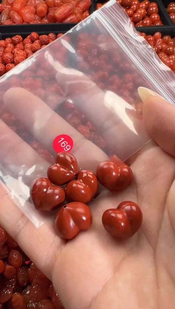 颈饰未镶嵌南红玛瑙芊*1