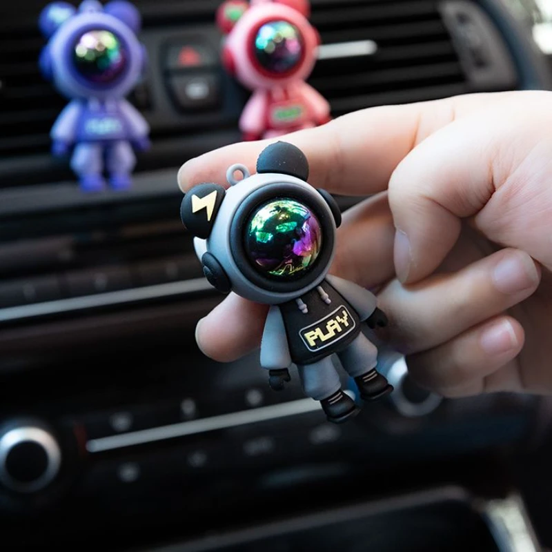 车载出风口香薰片香水空调口车内装饰用品大全汽车卡通车上太空人