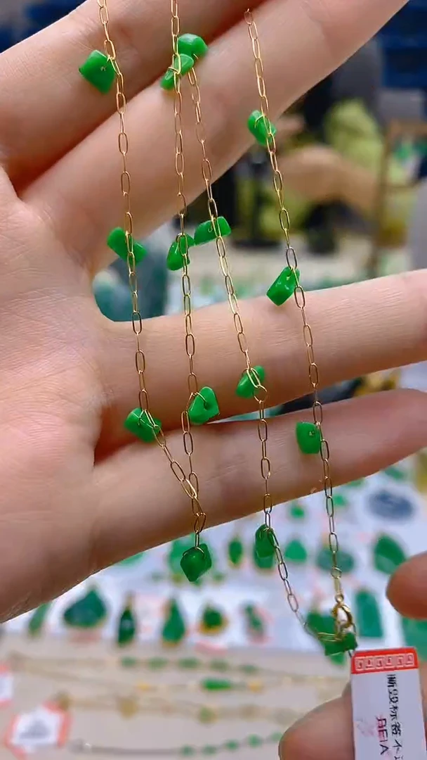 颈饰18K金镶嵌翡翠新号开播 全场乱卖