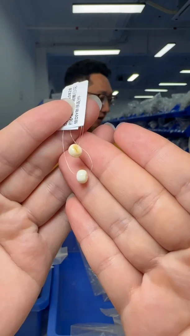 【闪购商品】琥珀颈饰未镶嵌蜜蜡单珠多样性发一