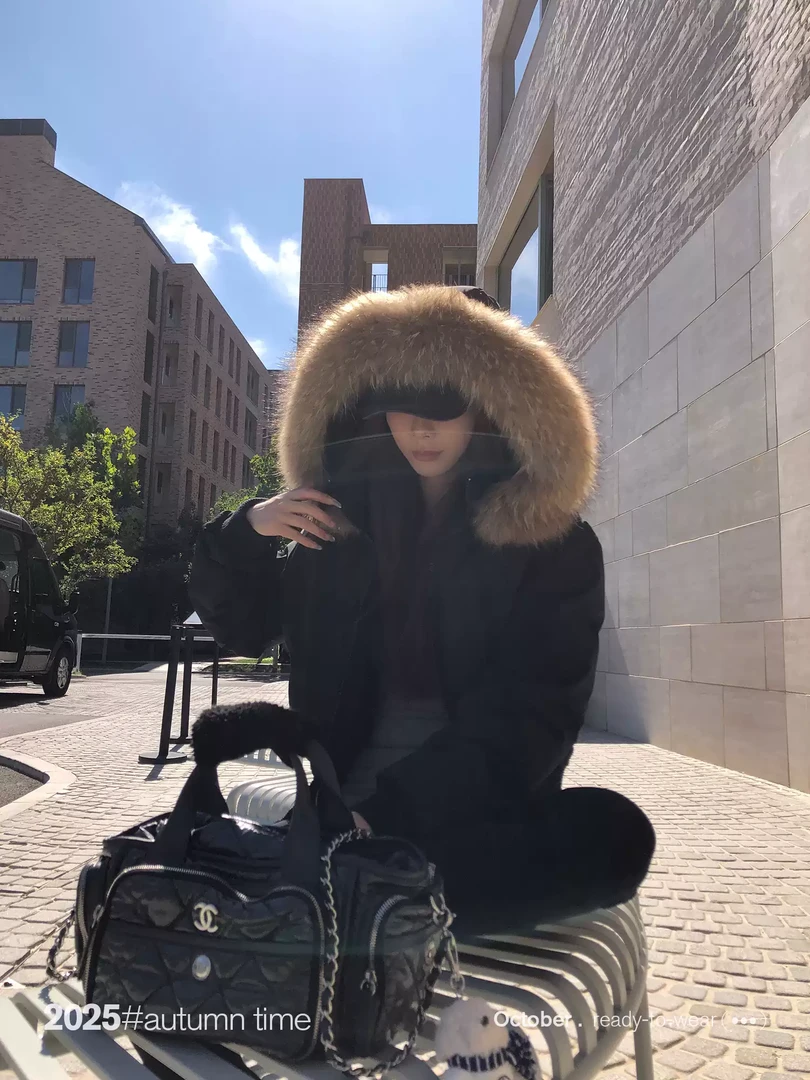 黑色短款大毛领连帽棉服女冬季2025新款收腰显瘦棉袄保暖外套女潮