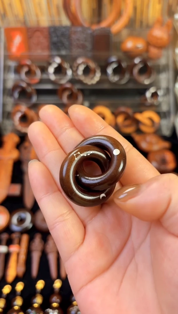 雷枣木玉化乾坤圈1.6镶银日月款