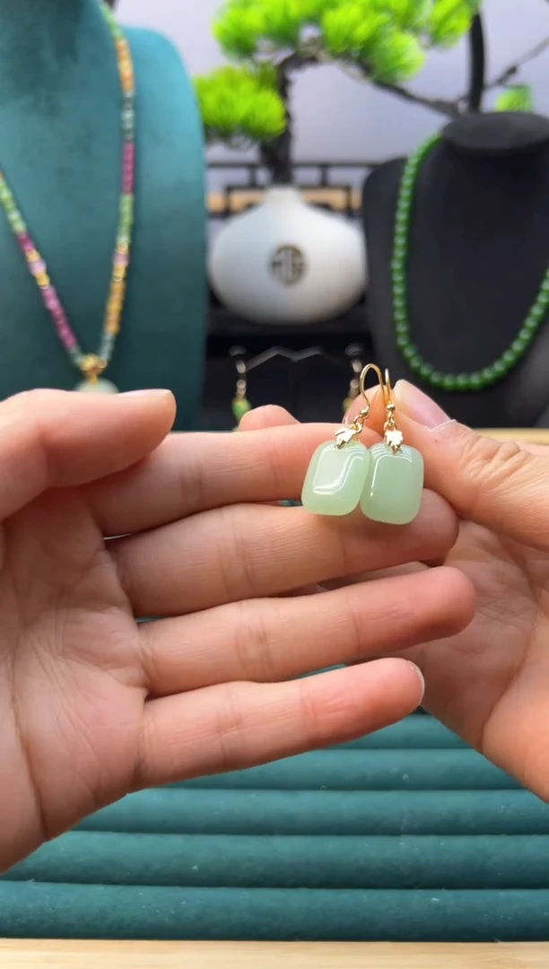 【闪购商品】和田玉耳饰14K金镶嵌E227