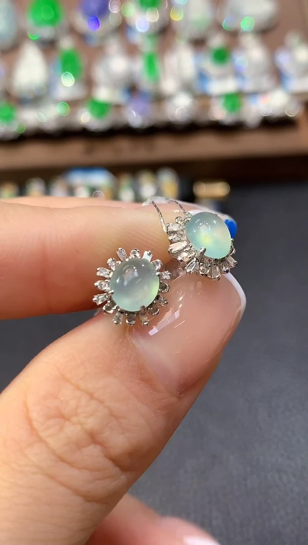 18K金镶嵌翡翠耳饰A29多样性发一件