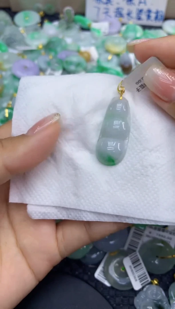 颈饰未镶嵌翡翠天然缅甸a货翡翠