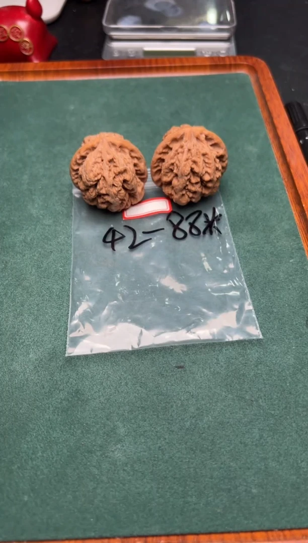 文玩核桃把件42粗筋