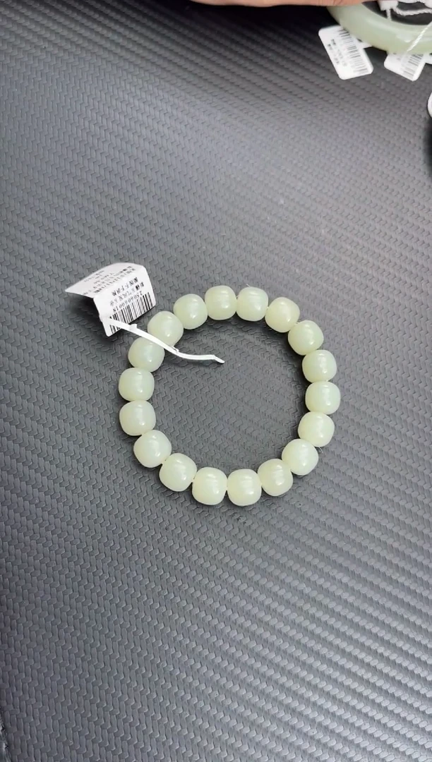 手串未镶嵌和田玉且末近矿微色差卡12手串