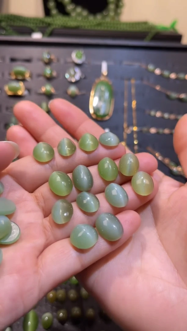 【闪购商品】和田玉碧玉猫眼裸石未镶嵌多样性发一